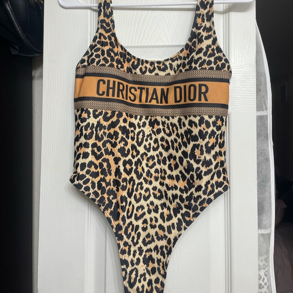 Bathing suit